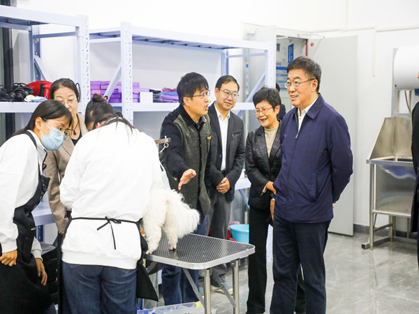 1761820597352007.jpg 生物与健康系.jpg